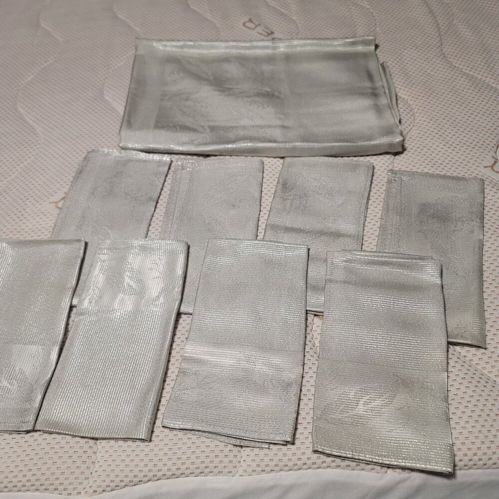 VTG Empire Creation Loomed by Fieldcrest Tablecloth 8 20/20 Napkins 65/85" Tabcl